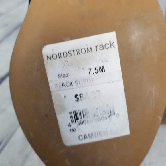 SUSINA | Camden suede cutout slip-on heeled bootie - Picture 8 of 8